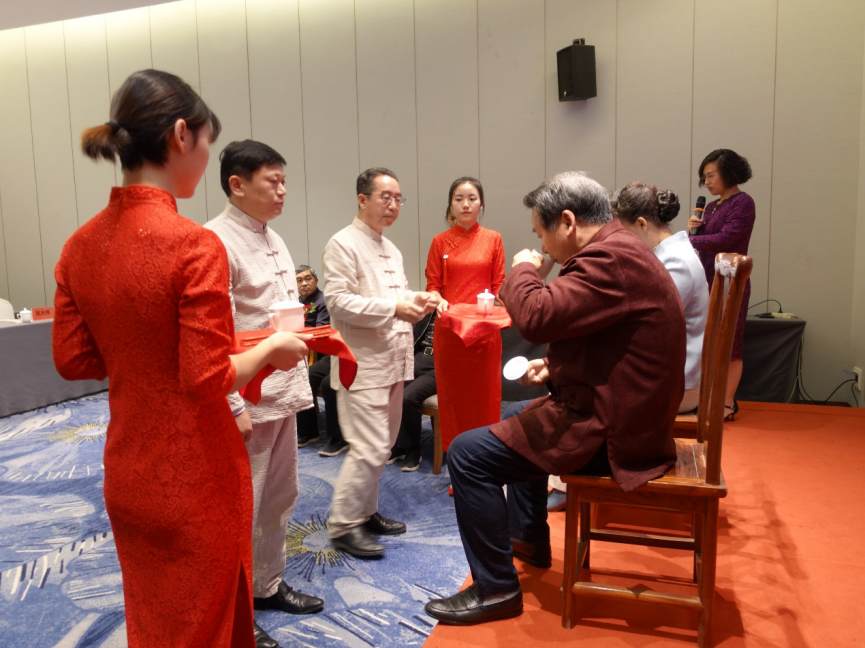 全国名老中医王国斌教授喜收20名弟子