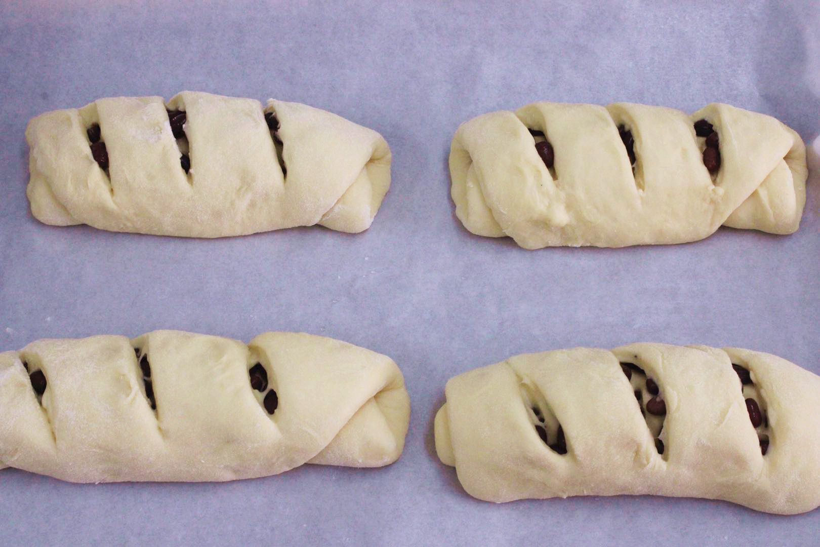 红豆面包不用买，自己在家做，无添加还香甜，蓬松软乎太好吃了