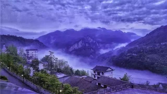 推窗观山景，卧榻听鸟鸣，去恩施大峡谷一定要住这里