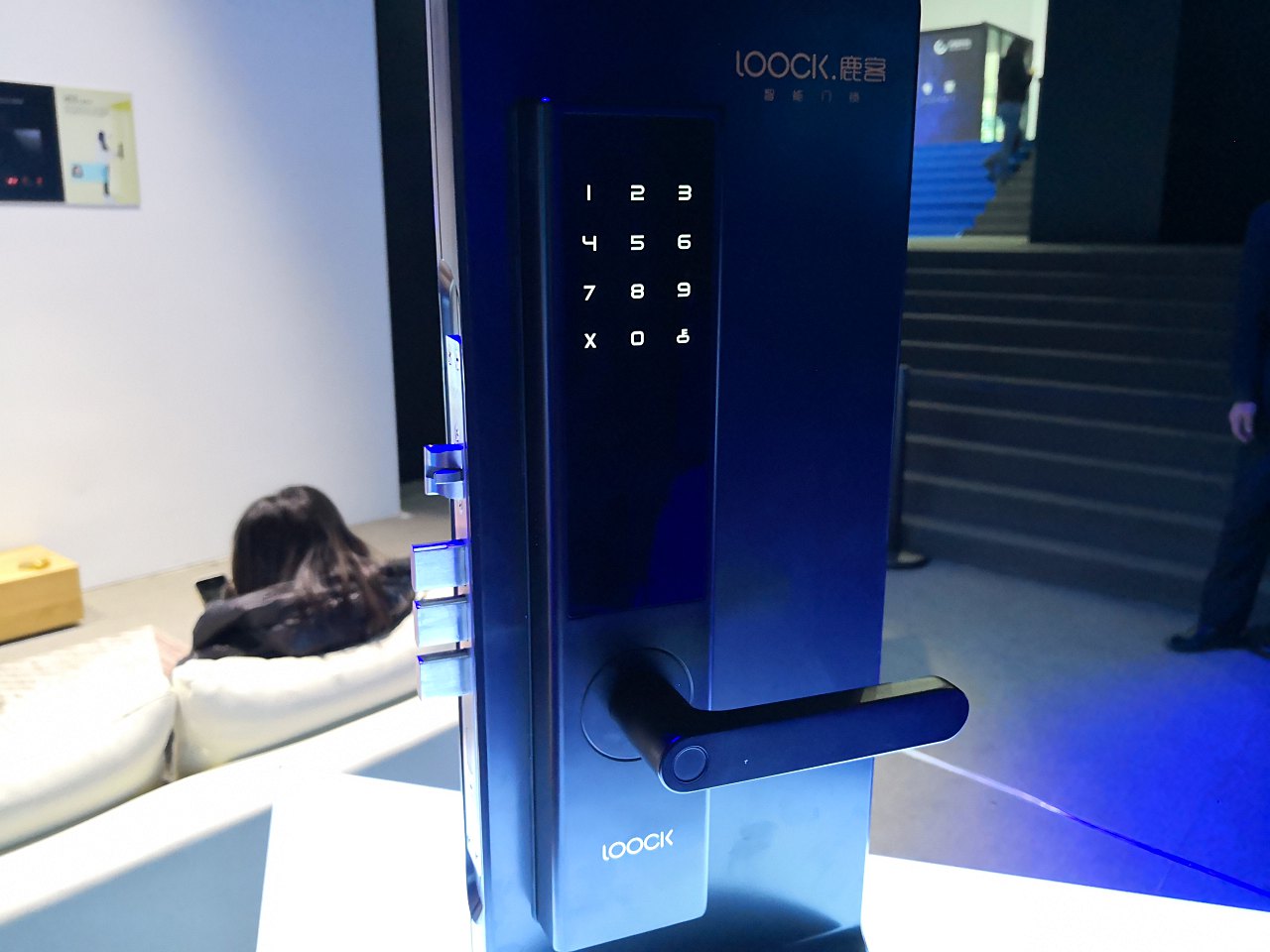 鹿客公布高档旗舰级触摸显示屏智能锁Touch2 Pro市场价5188元