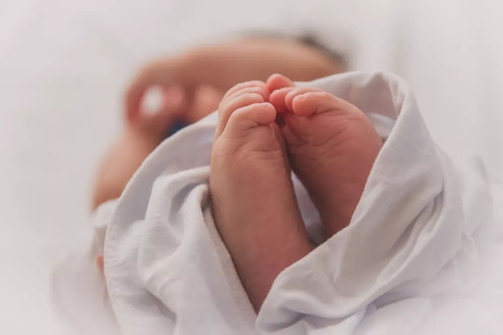 刚出生的婴儿该怎么护理?这八大注意事项，值得每个新手父母重视