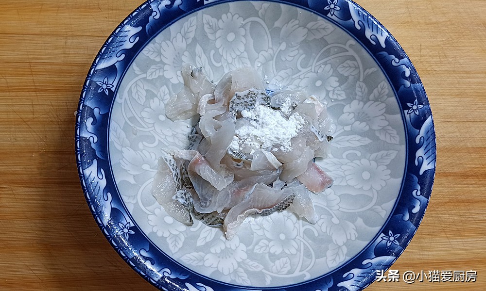 图片[7]-【清汤鲈鱼片】做法步骤图 教你把它做成鱼片汤成菜味道鲜美-起舞食谱网