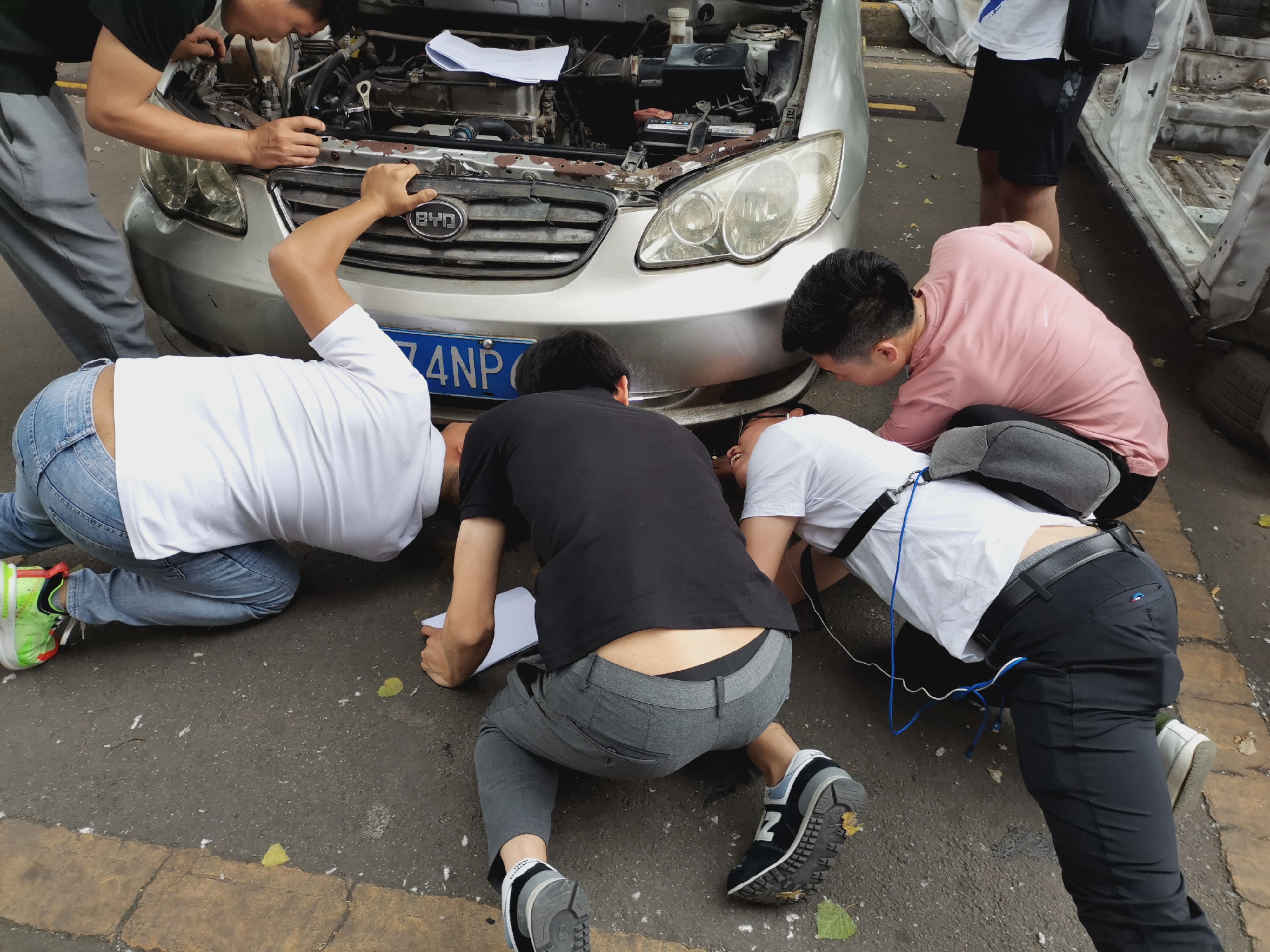 能成事的人，是保持目標，不斷地改變方法，二手車評估師加油