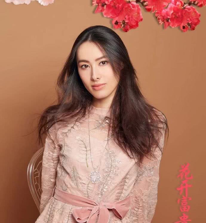 梁洛施：未婚先孕产3子，获5亿分手费，拒入李嘉诚的豪门