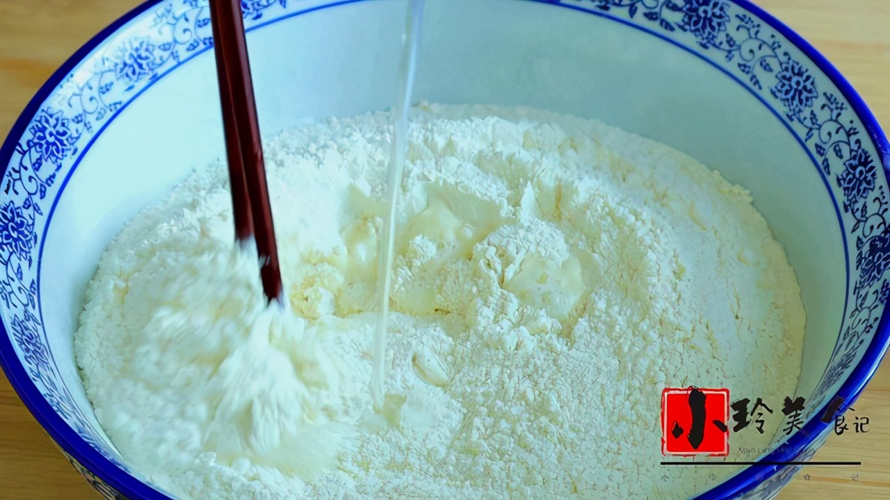 春季要多吃菠菜，補鐵又補鈣，學會這種做法，出鍋孩子吃美了，香