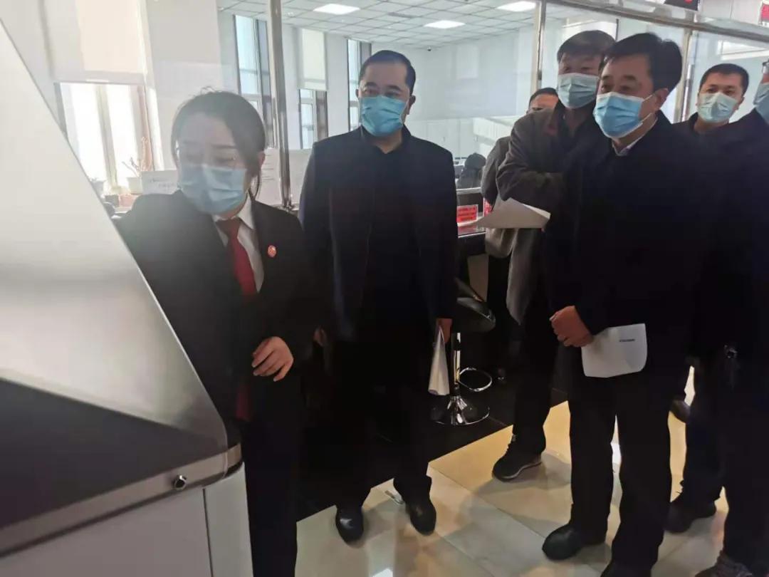 大安法院：邀请人大代表视察工作，增强公开透明度