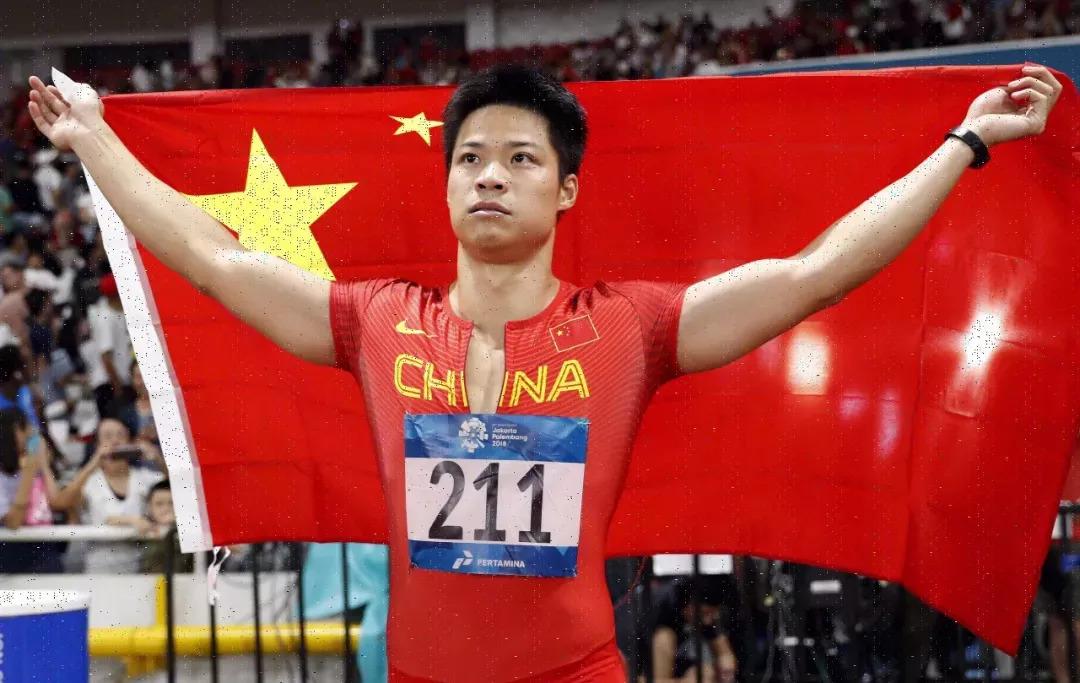 10秒05！今年世界第一！中国飞人夺冠，刷新赛季百米世界纪录