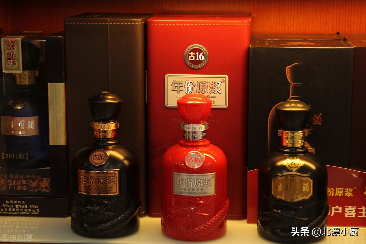 全國哪里產的白酒最好喝？中國十大白酒排行榜，看看你喝過幾種？