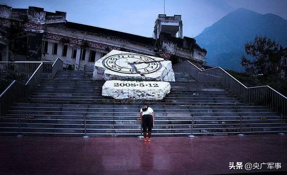 纪念汶川地震12周年，这8个画面曾让我们泪流满