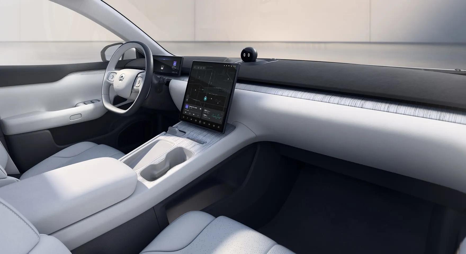 比亚迪汉卖22万，特斯拉model3卖25万，蔚来ET7卖50万，它多啥？