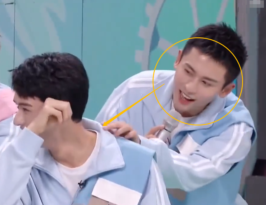 Knock arrived! "Billow billow is nailed " fit on " fast this " , gong Jun shined to Zhang Zhehan's appellation