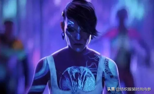 这就是“蒸汽波”服装风格！竟长这样？当下潮流时尚快来了解下