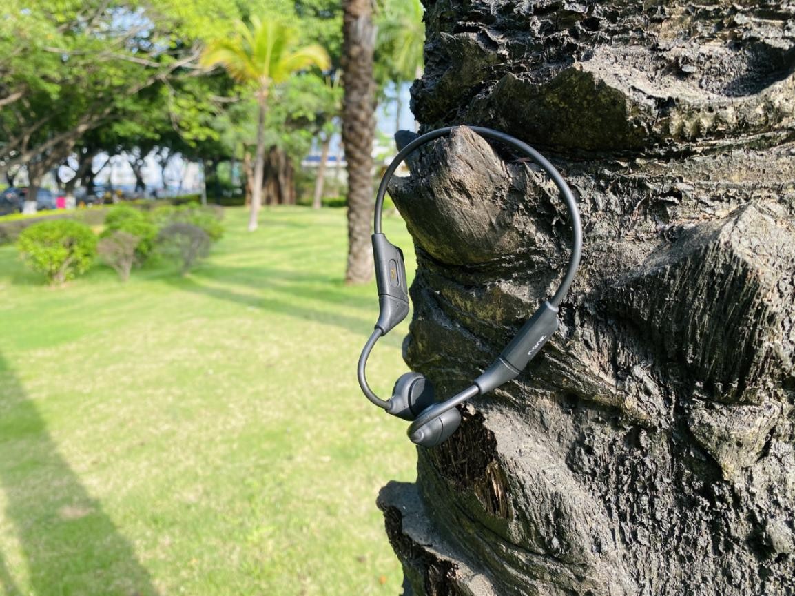入门级骨传导耳机体验，南卡Runnre CC II，平民价格更值得买