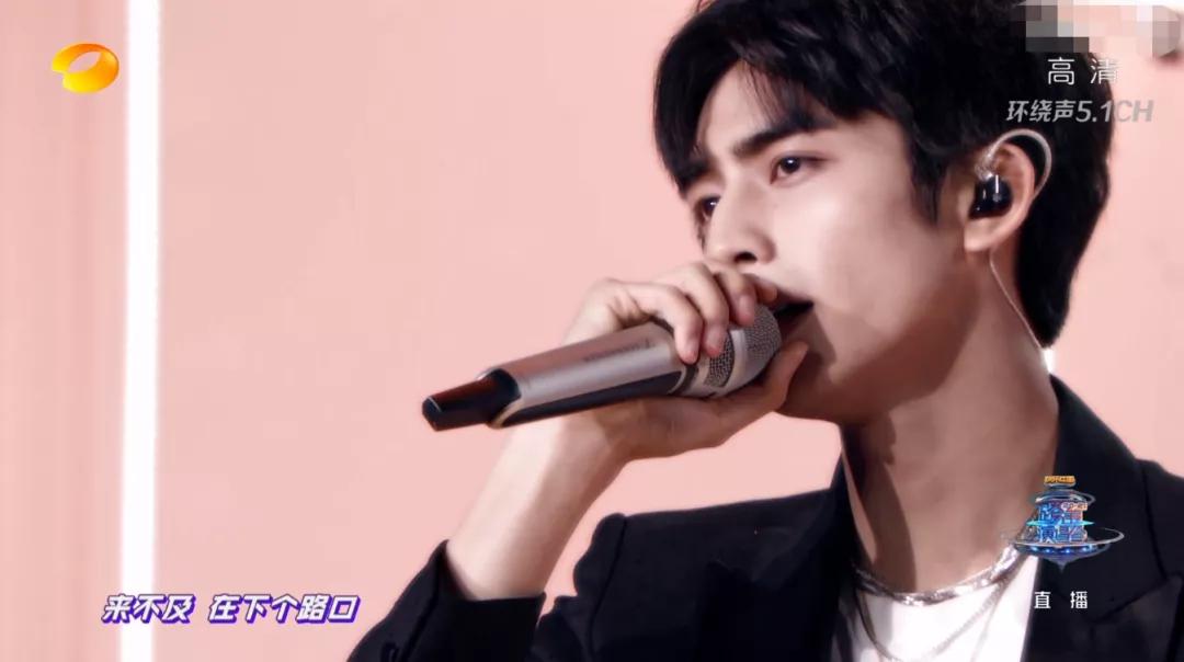 湖南跨年晚会暴露明星真实状态：谢霆锋素颜状