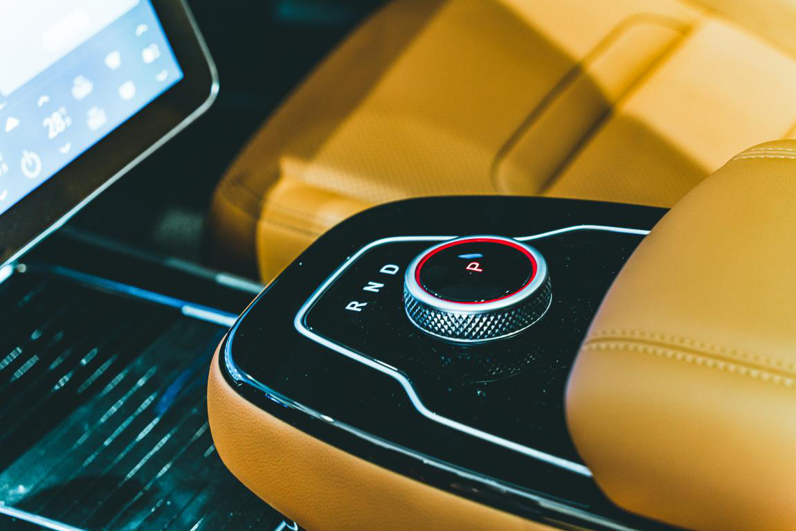 700匹马力，4.8秒加速，这台国产SUV性能比玛莎拉蒂还强