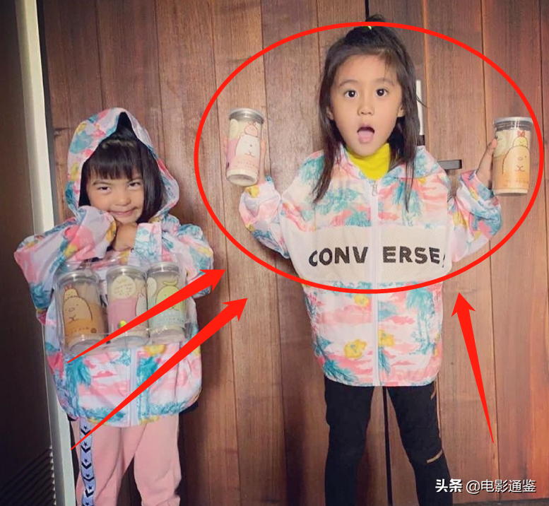 賈靜雯女兒長大啦，修思羽長相軟萌十足，姐姐咘咘五官顏值絕了