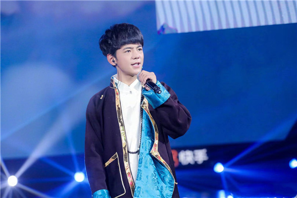 温暖|丁真新歌温暖上线！藏语演唱清澈动听这是即将正式出道的节奏？