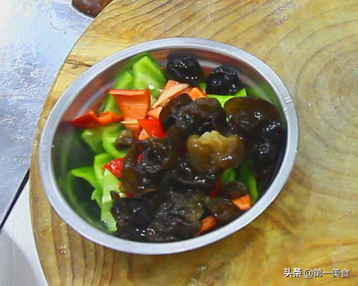 图片[7]-经典四川名菜锅巴肉片这样做 酥香中带着肉片的嫩滑 家人都爱-起舞食谱网
