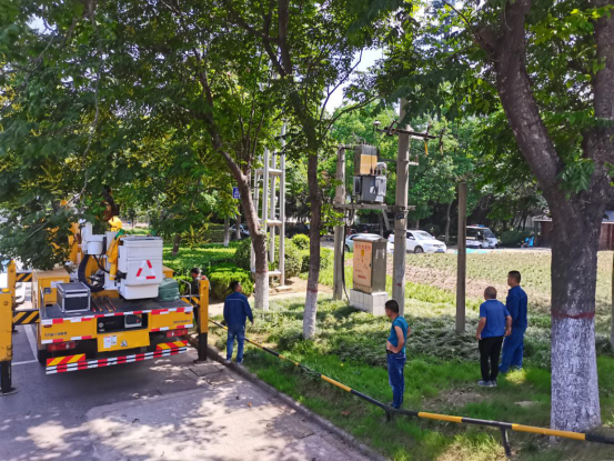 台风“烟花”来袭，漯河昼夜排查抢险保道路安全通畅