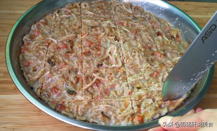 芋头糕我家三天两头的吃，比饭店做的还好吃，吃一次就念念不忘