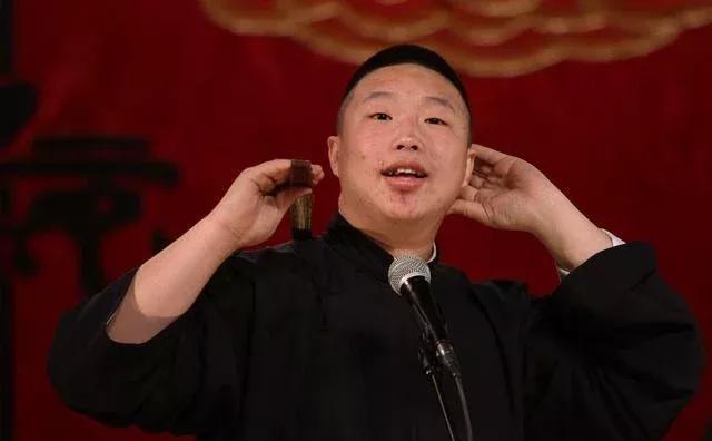 德云逆徒曹金带货翻车，被骂的全程不敢抬头