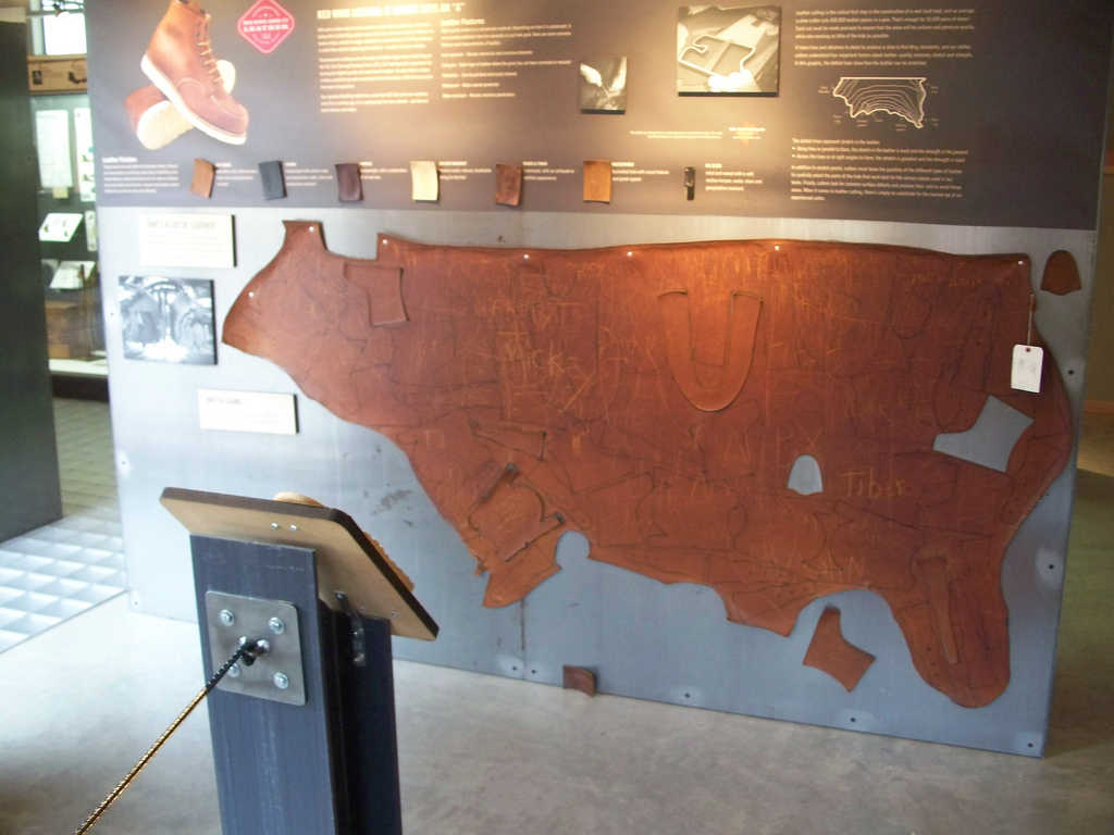 皮鞋上大家常说的松面到底是什么，我们来研究一下