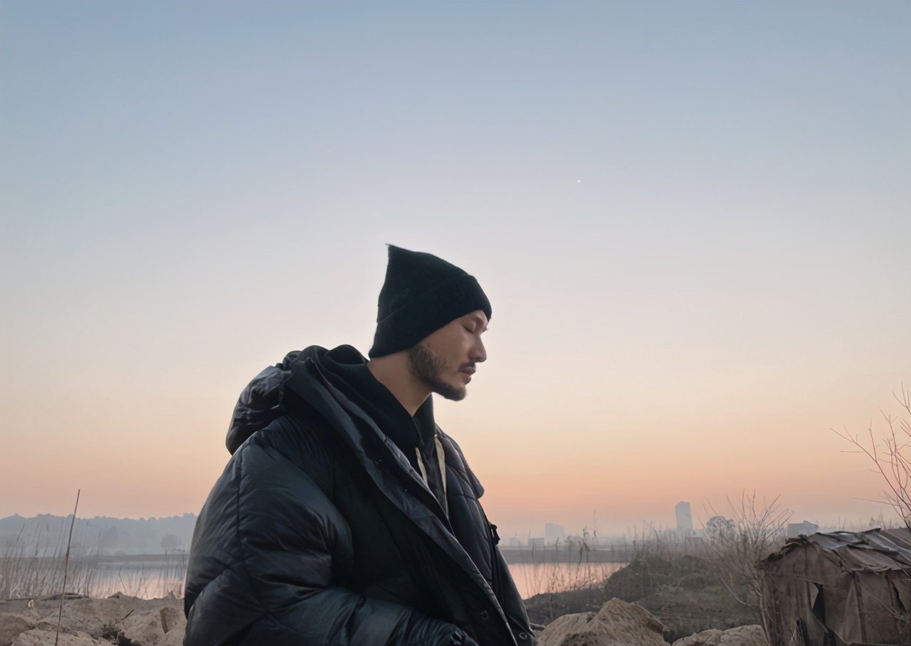 黃曉明43歲生日，兒子第一次為他唱生日歌，甜喊“爸爸我愛你”