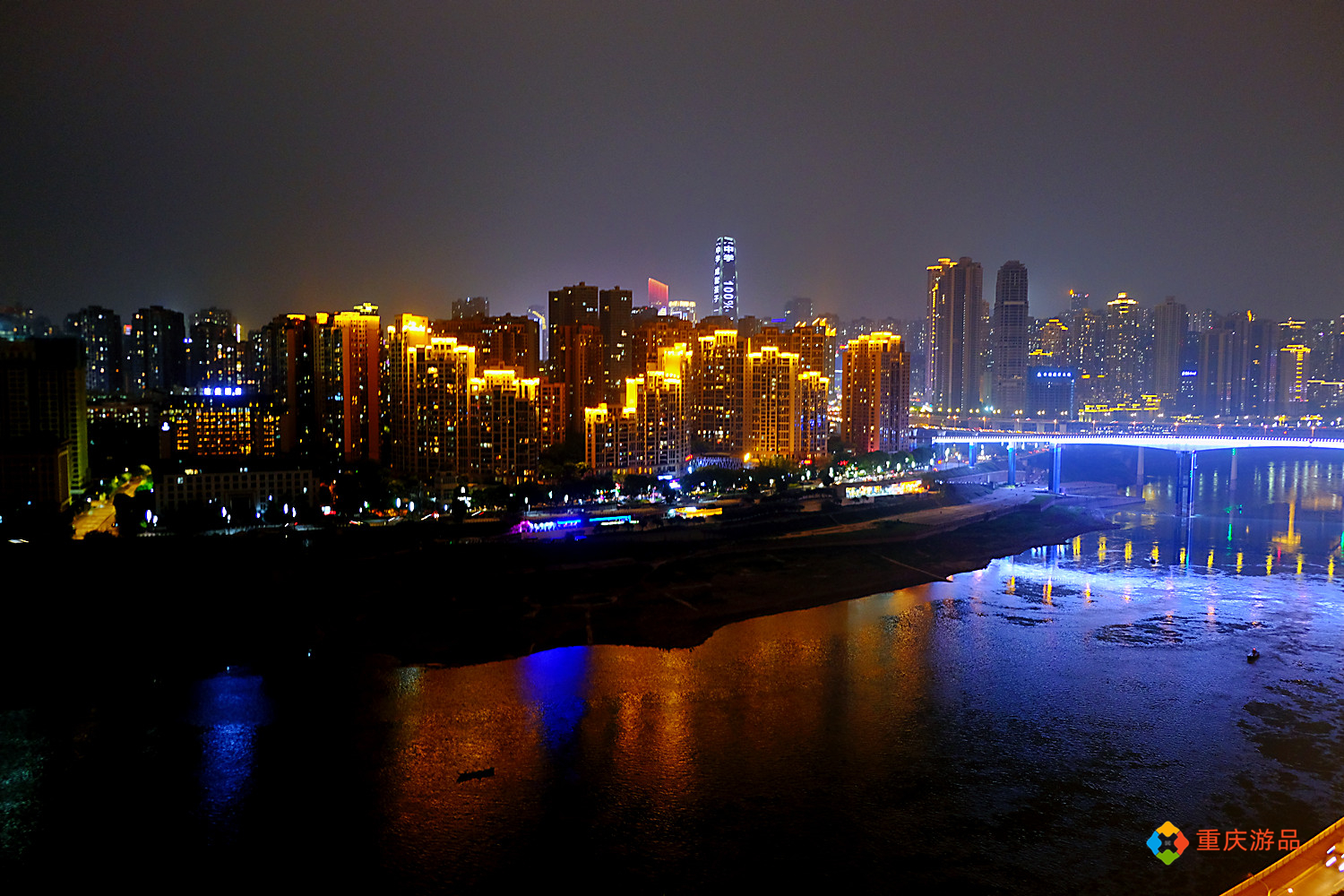 重庆李子坝轨道列车噪音扰民吗？实测18楼民宿，汽车声音更大