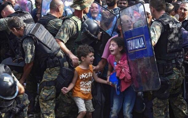 美加散佈涉華謊言，華春瑩反擊一針見血，疫情已緻美50萬人死亡