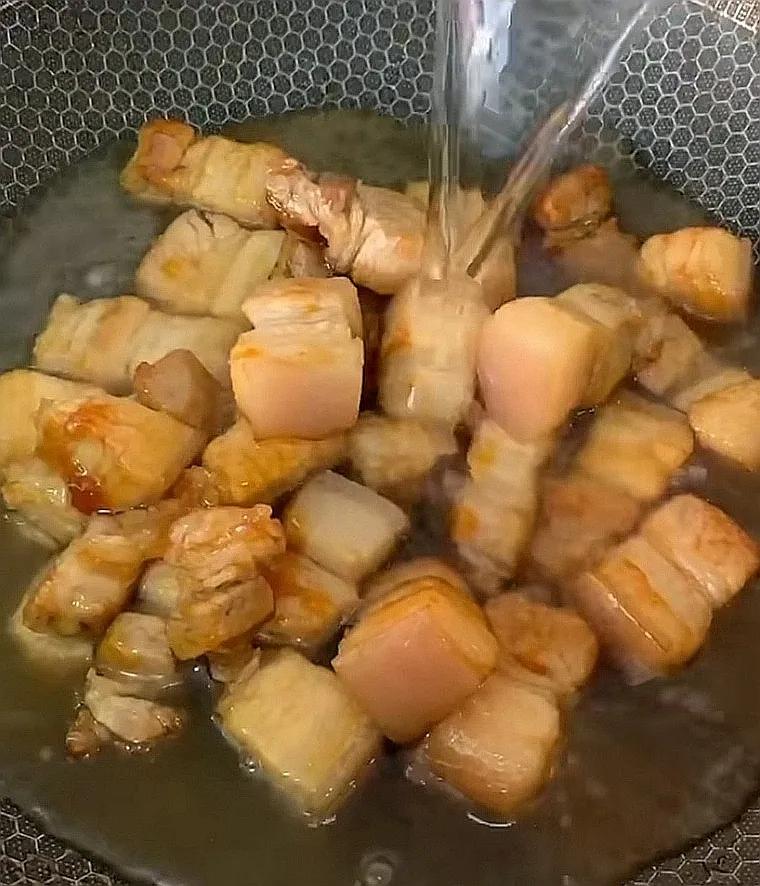 五花肉怎麼做好吃肥而不膩？ 加1步做法和多下1種配料便肥而不膩