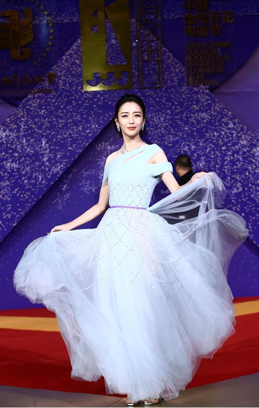 金鸡闭幕红毯生图：刘诗诗艳压，杨幂秀出曼妙