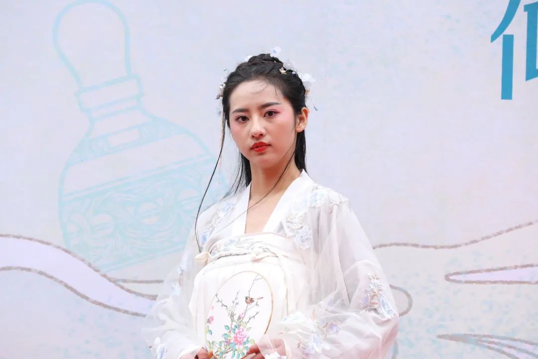 汉服盛会，节气大美，尽在仙门山首届汉服纸鸢节