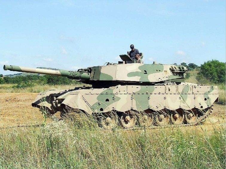 唯一成功研制核弹，却公开宣布放弃的国家，如