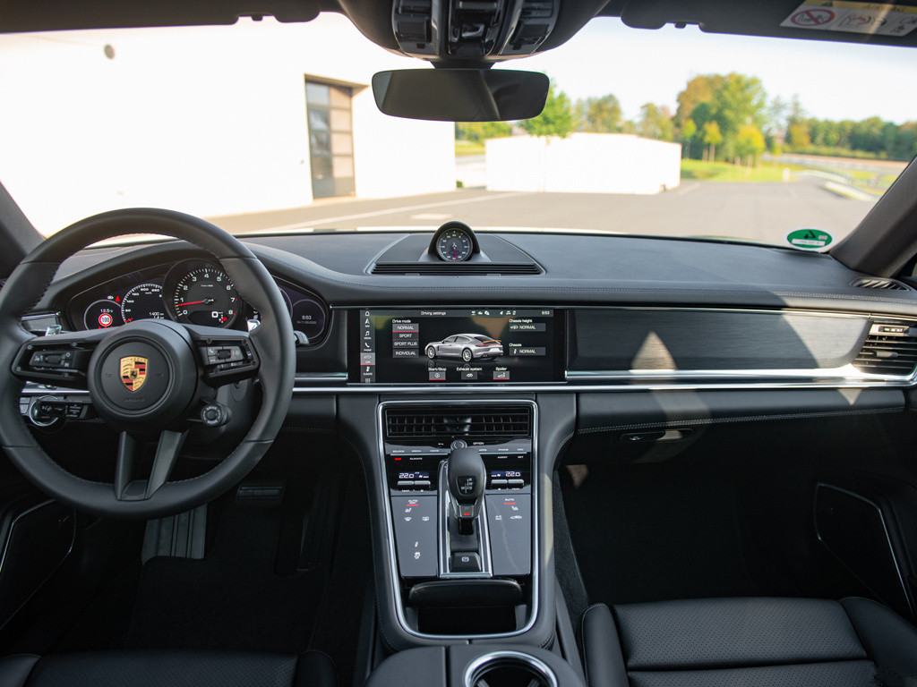 试驾保时捷panamera:2.9t v6 pdk变速箱,不愧是四门"911"