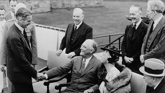 美國到底有多狂妄？ 中國空軍捲入立馬轟炸機場？ 看周總理機智反擊