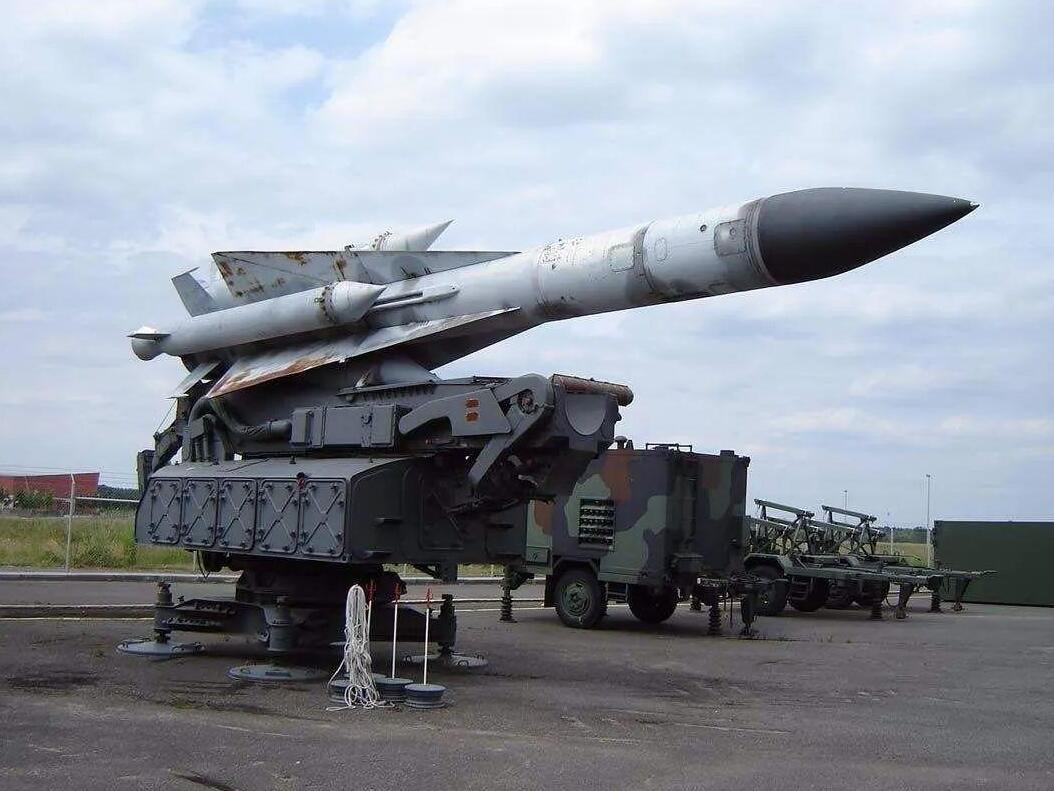 Soviet S200 air defense missile system - iNEWS