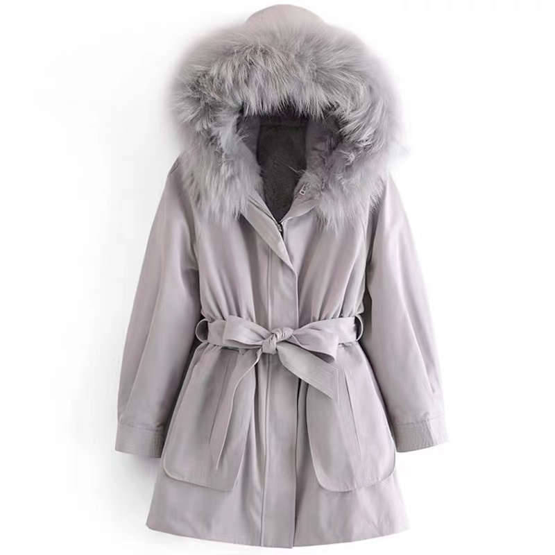 触动轻潮：女装派克服面料趋势