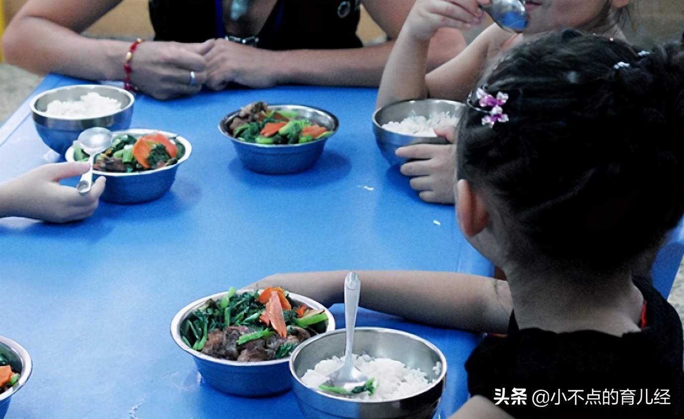 “年前就不去幼儿园了”，家长给孩子请假，幼师回答值得思考