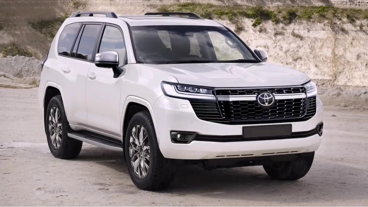 A new generation of Toyota Prado exposed, tough appearance, luxurious ...