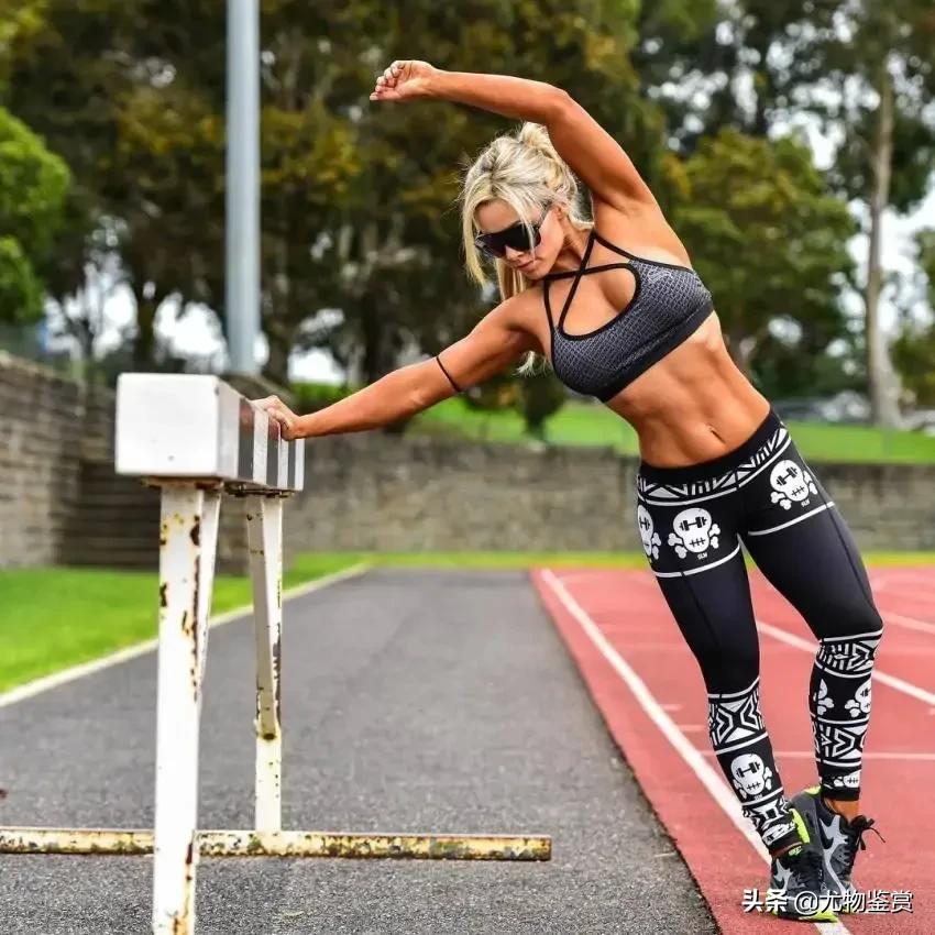Australian fitness model Stephanie Sanzo (photo) iNEWS