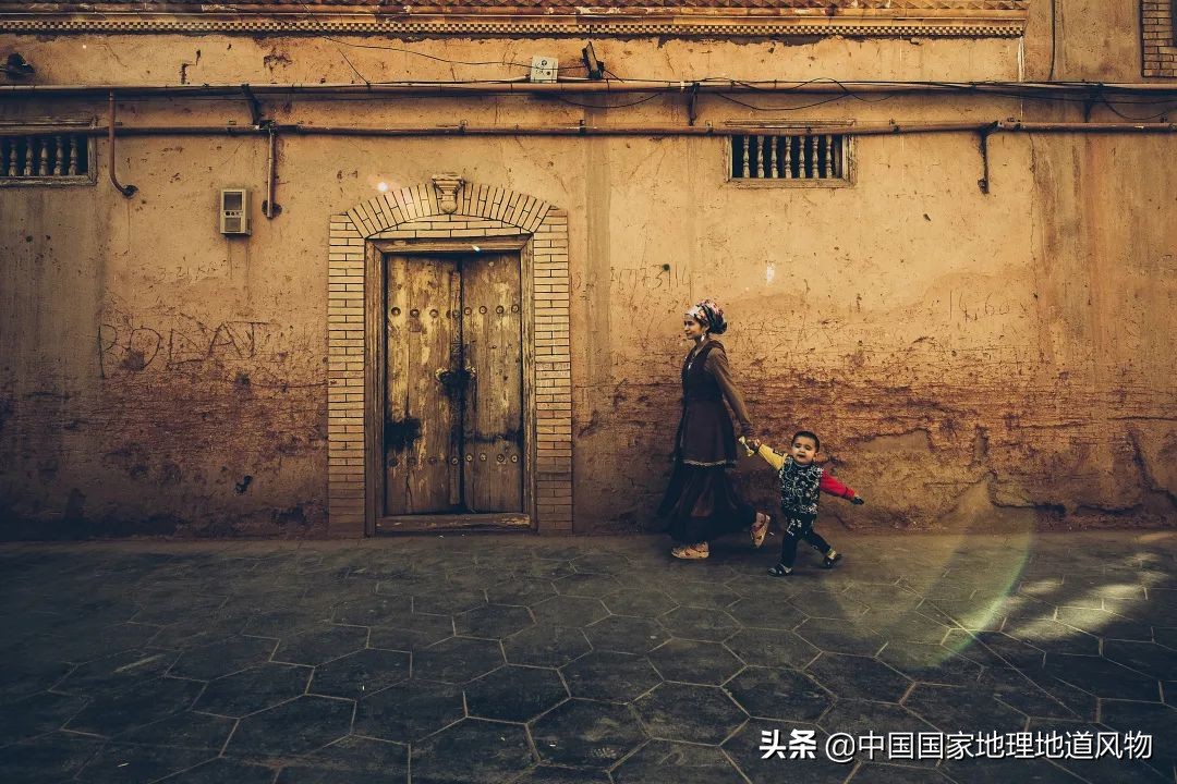 Why do you say "you have not been to Xinjiang if you have not been to Kashgar"?