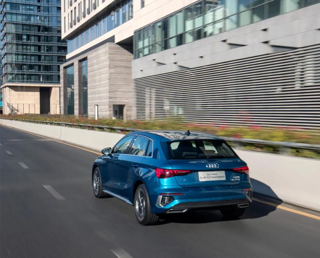 20.31万起售，17项标配的奥迪A3能让你忘记1系和A级吗
