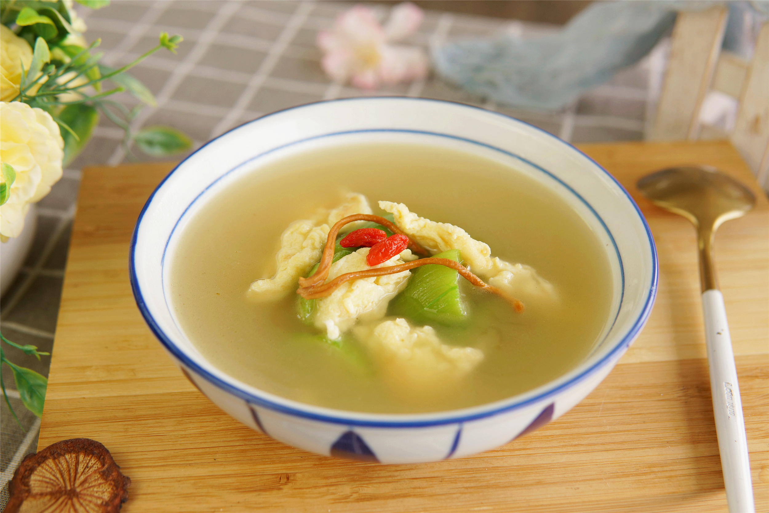 夏至前后，推荐8道适合盛夏喝的汤，补充营养还解暑，平安入伏