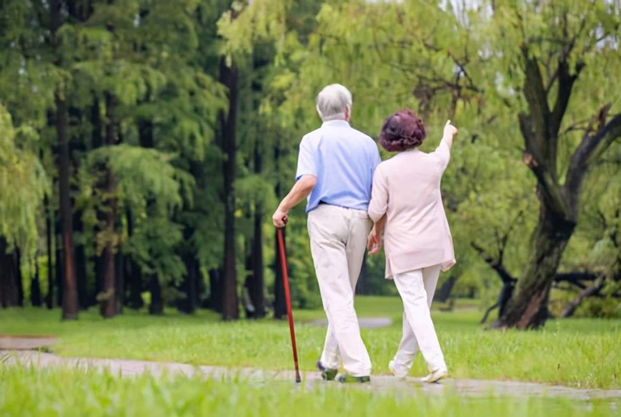 劳动人口少了4000万人，中国仍是第一人口大国，延迟退休会加速吗