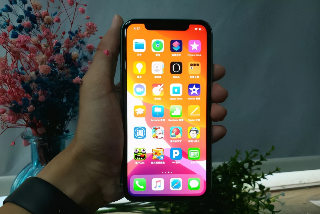 苹果手机别乱选，目前这3部手机最值得考虑，三