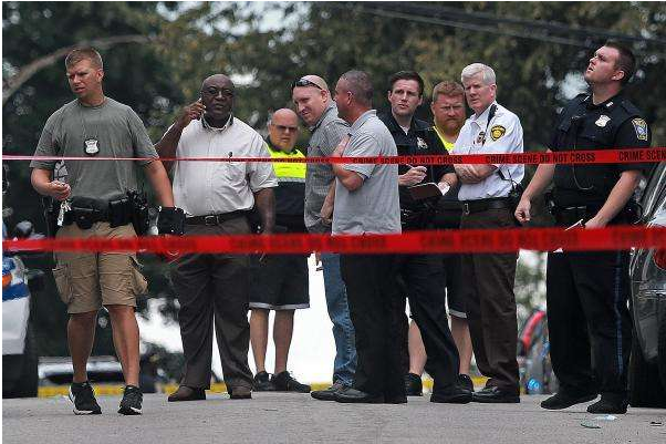 美军基地门口出现枪响！哨兵立即还击，双方发生激烈交火