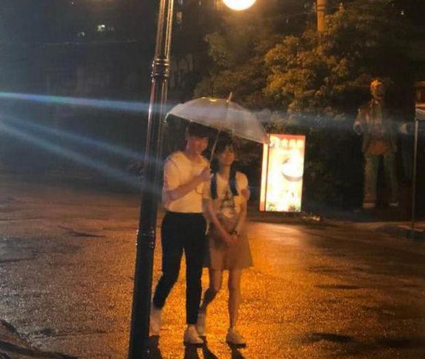 baby和邓伦房车太大声是怎么回事，遭捏造房车事件和现场照图片