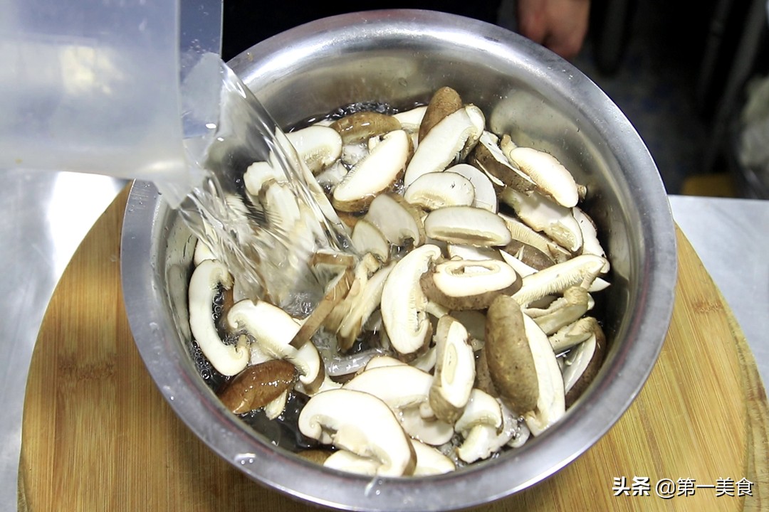 圖片[3]-香菇小白菜做法步驟圖 鮮香營養還下飯-起舞食譜網