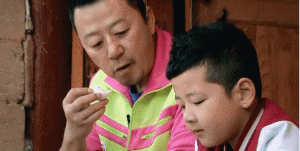 费曼、夏天变肉脸，石头成壮汉，《爸哪》萌娃