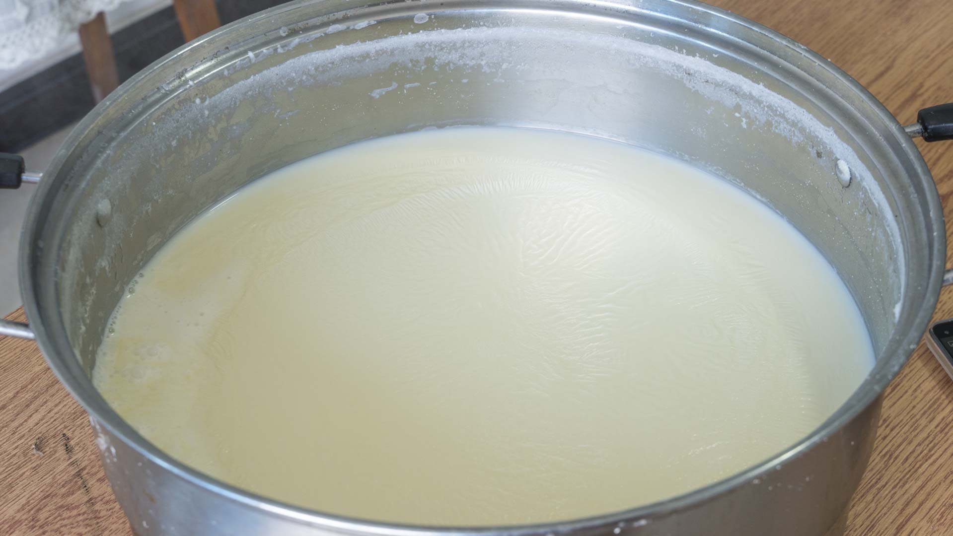 在家做豆腐，2斤黃豆出8斤豆腐，健康零添加，做法簡單又好吃